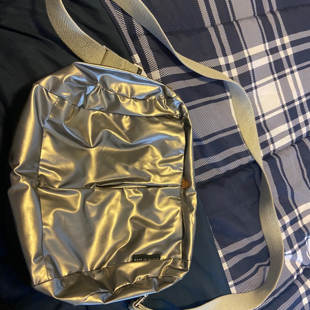 Brontibay Mamamia cross body in platinum